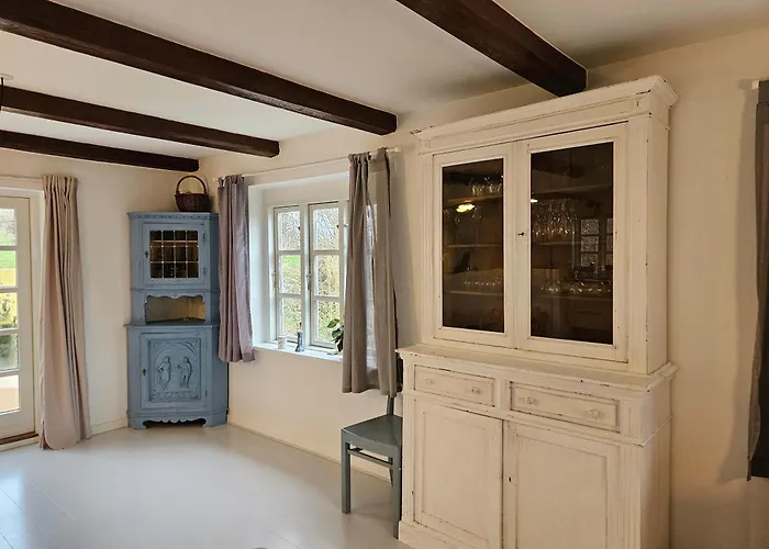 Semesterbostad Idyllic Surrounded By Fields