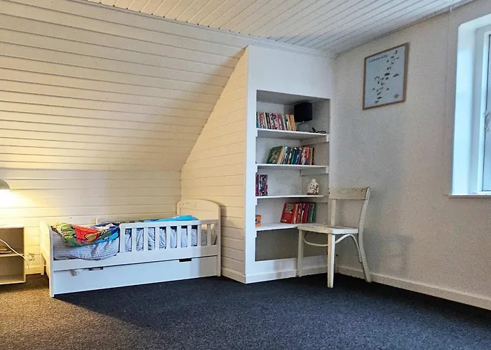 Idyllic Surrounded By Fields Semesterbostad